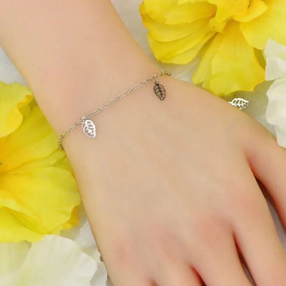 "Minimalist Bracelet, Sleek & Modern Design, Women’s Fashion, YC110262-B - Picture 4 of 10